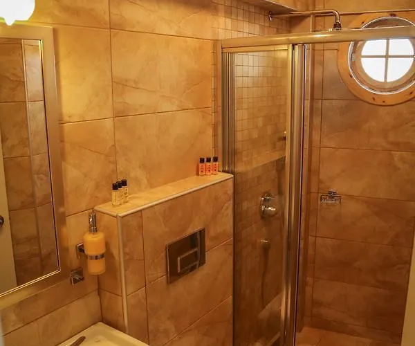 Rumeli 博兹贾阿达岛